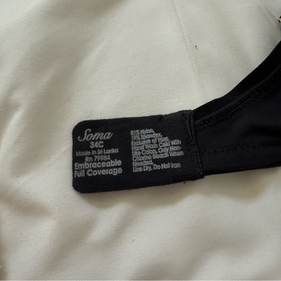 Soma Bra Embraceable Full Coverage Black 34C Excellent Condition - Picture 2 of 4